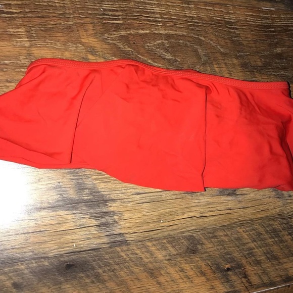 Swim tops - Picture 2 of 3